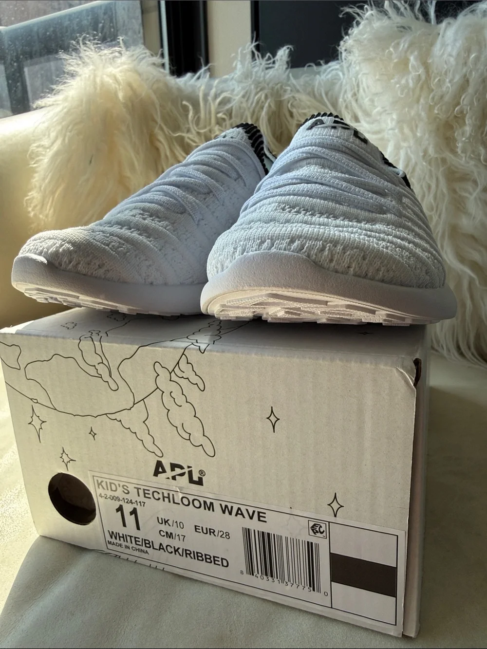 NIB, Ret $119, APL TechLoom White Wave Baby Sneakers (Size 11/EUR 28) Unisex